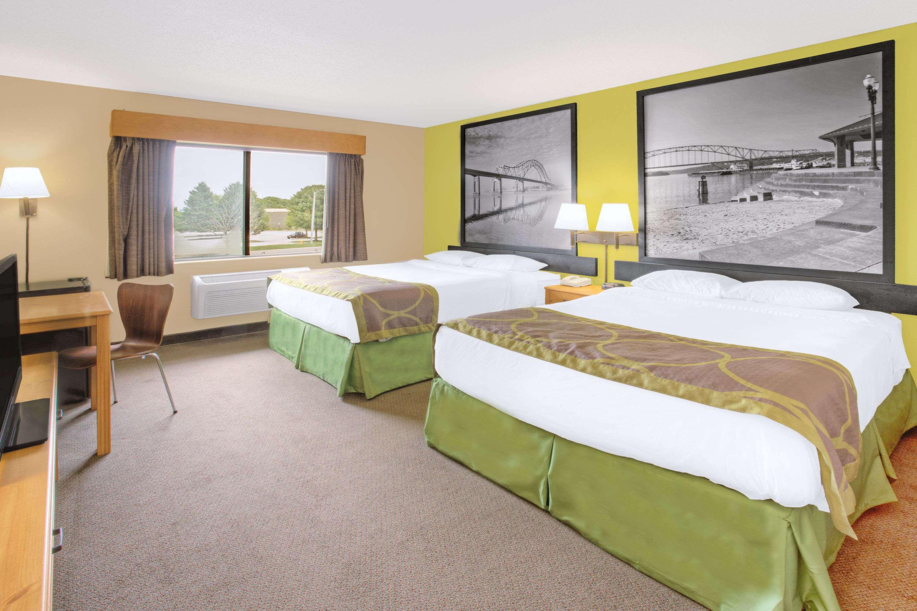 Super 8 By Wyndham Davenport Hotel Kültér fotó